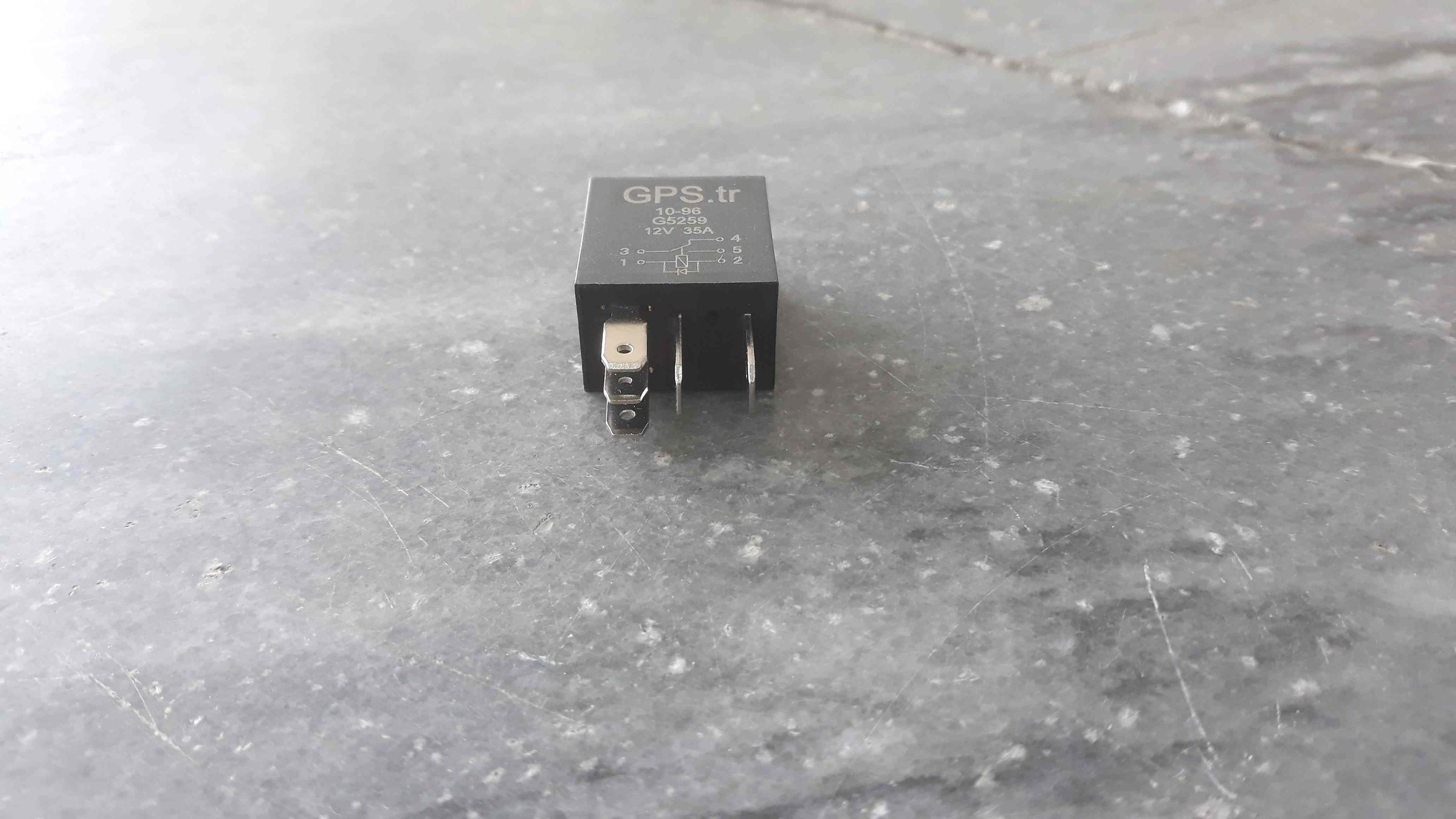 میکرو رله پژو  5 پایه GPS  مشکی